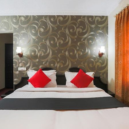 مومباي Capital O 72337 Hotel Konkan Tadka المظهر الخارجي الصورة