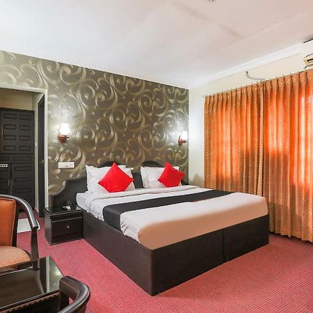 مومباي Capital O 72337 Hotel Konkan Tadka المظهر الخارجي الصورة