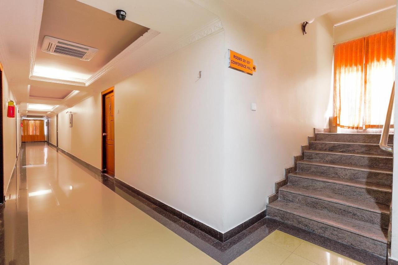 مومباي Capital O 72337 Hotel Konkan Tadka المظهر الخارجي الصورة