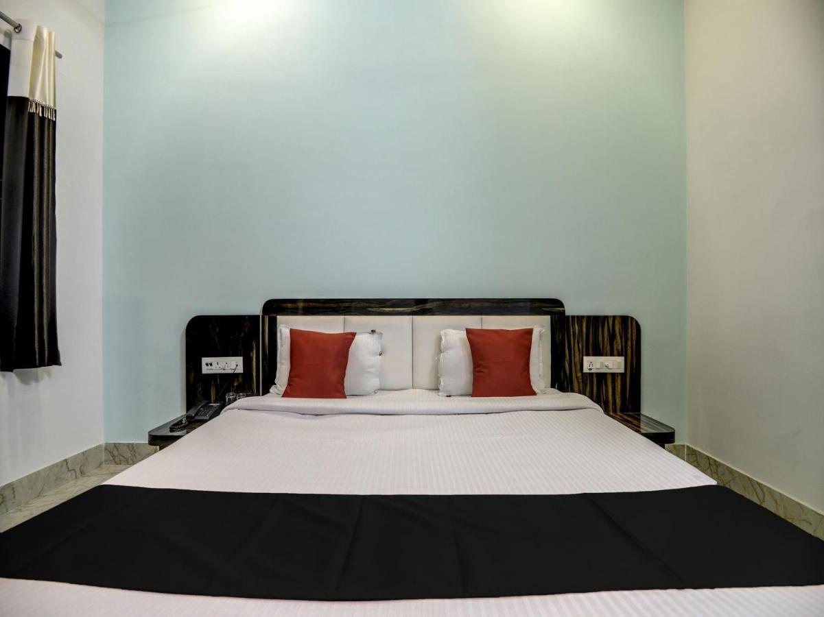 مومباي Capital O 72337 Hotel Konkan Tadka المظهر الخارجي الصورة