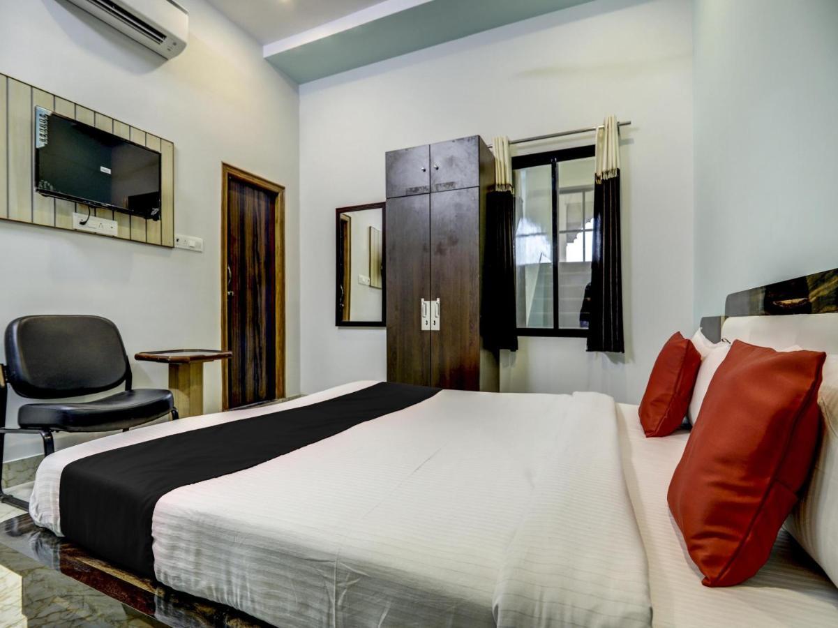 مومباي Capital O 72337 Hotel Konkan Tadka المظهر الخارجي الصورة