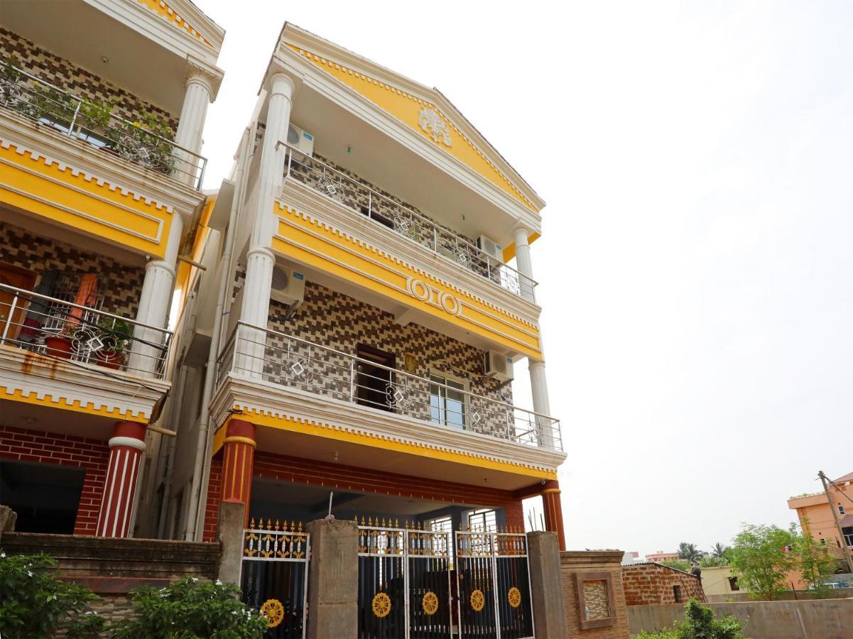 مومباي Capital O 72337 Hotel Konkan Tadka المظهر الخارجي الصورة