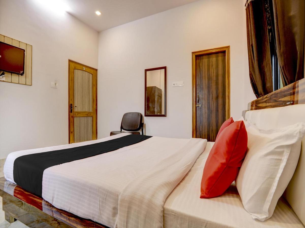 مومباي Capital O 72337 Hotel Konkan Tadka المظهر الخارجي الصورة