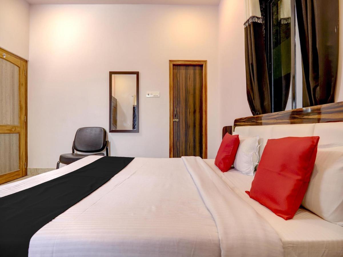 مومباي Capital O 72337 Hotel Konkan Tadka المظهر الخارجي الصورة