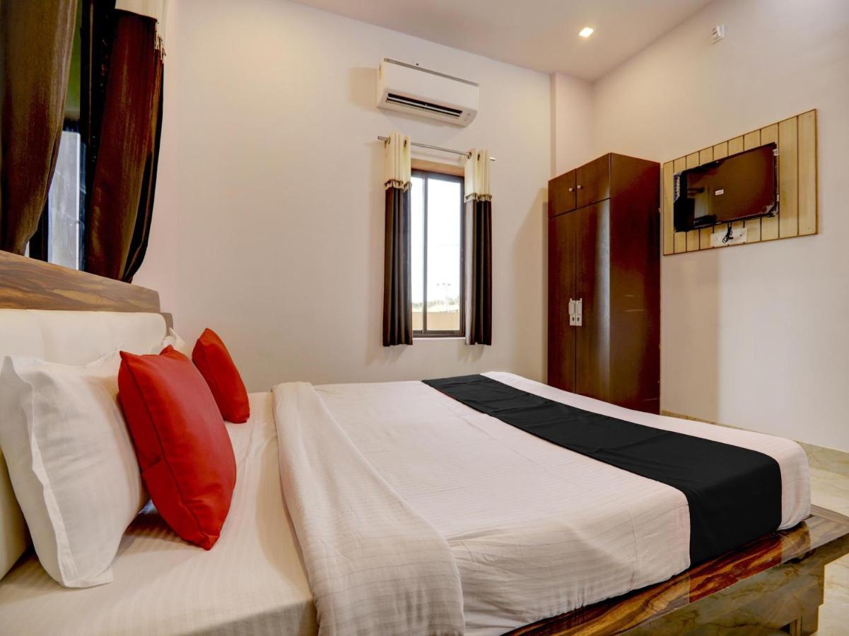 مومباي Capital O 72337 Hotel Konkan Tadka المظهر الخارجي الصورة